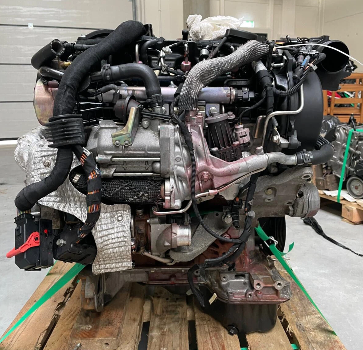 Preview of Land Rover 3.0D 306DT Discovery Range Rover Sport - 68 Tkm - MOTOR UNKOMPLETT