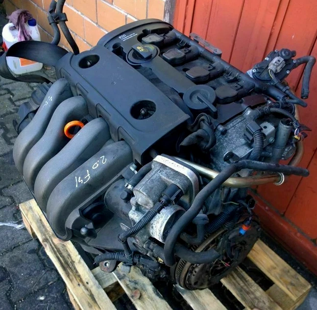 Preview of VOLKSWAGEN 2.0 FSI AXW TOURAN GOLF V AUDI A3 - 79 Tkm - MOTOR KOMPLETT