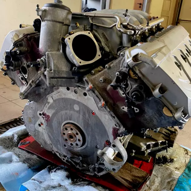Preview of AUDI 4.2 V8 FSI BBK AUDI A4 - 82 Tkm - MOTOR KOMPLETT