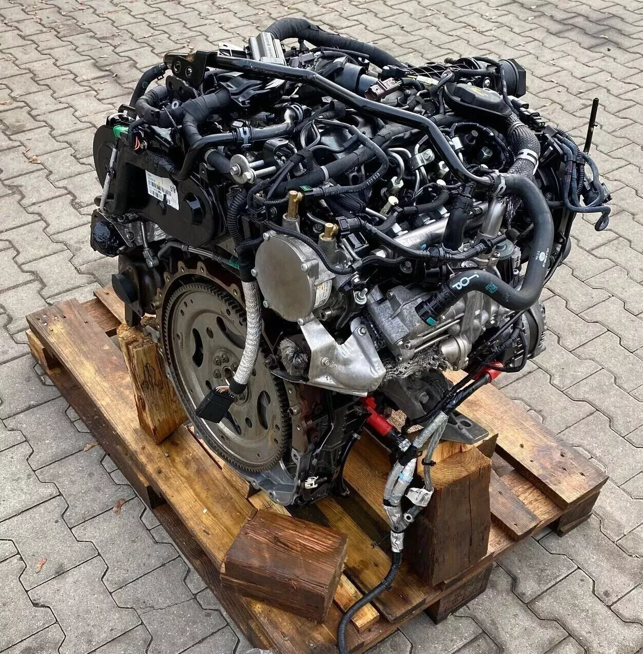 Preview of LAND ROVER 3.0D 306DT DISCOVERY SPORT JAGUAR XF XJ - 95 Tkm - MOTOR KOMPLETT