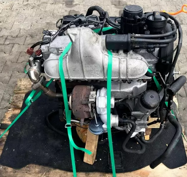 Vorschau von VOLKSWAGEN 2.5 TDI BJM CRAFTER 30-35 30-50 - 65 Tkm - MOTOR KOMPLETT