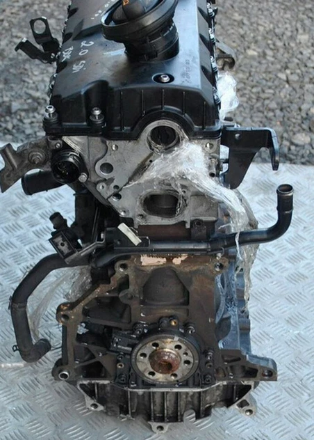 Preview of VOLKSWAGEN 2.0 SDI BDK BST GOLF V CADDY III - 79 Tkm - MOTOR KOMPLETT