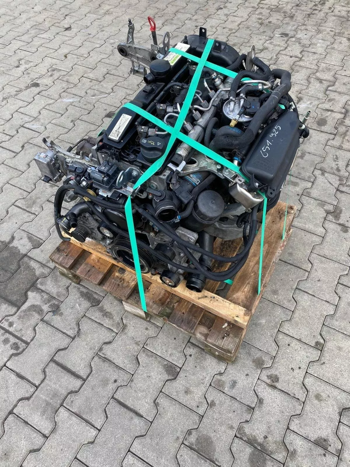 Preview of MERCEDES-BENZ 2.2CDI 651.925 E-KLASSE JEEP COMPASS - 74 Tkm - MOTOR UNKOMPLETT