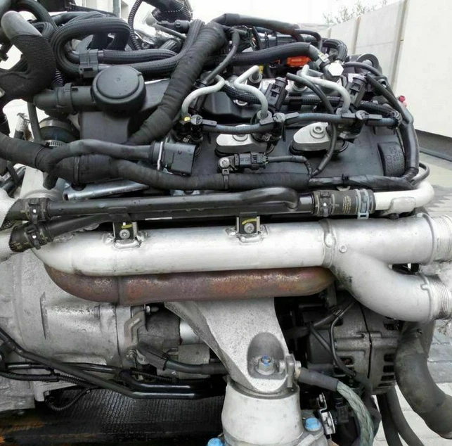 Preview of PORSCHE AUDI VOLKSWAGEN 3.0 TDI CRCA CRC Q7 TOUAREG - 45 Tkm - MOTOR KOMPLETT