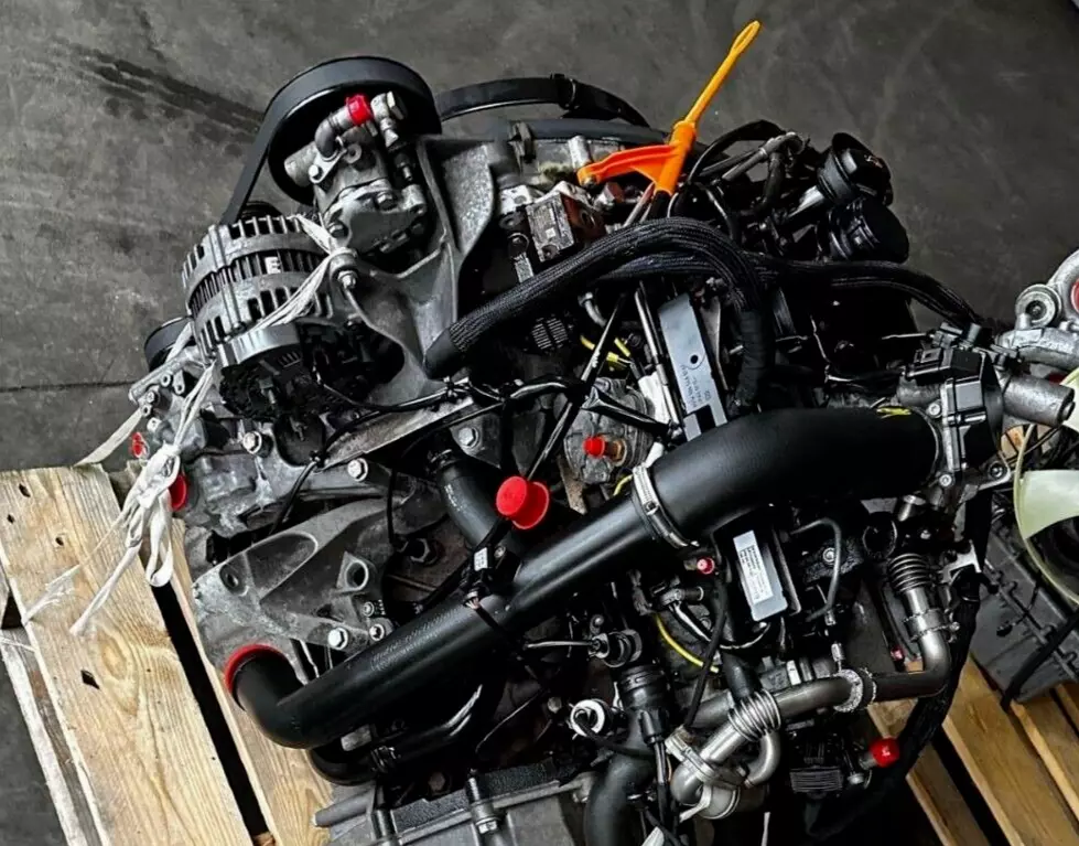 Vorschau von VOLKSWAGEN 2.5 TDI BJL Crafter - 69 Tkm - MOTOR KOMPLETT