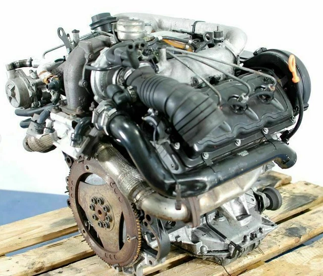 Preview of AUDI 2.5 TDI V6 AKN AUDI A4 A6 A8 VOLKSWAGEN PASSAT - 95 Tkm - MOTOR UNKOMPLETT