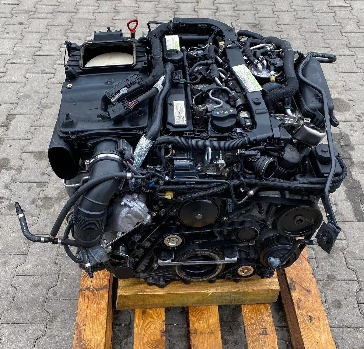 Preview of MERCEDES-BENZ 2.2CDI 651.925 E-KLASSE JEEP COMPASS - 71 Tkm - MOTOR UNKOMPLETT