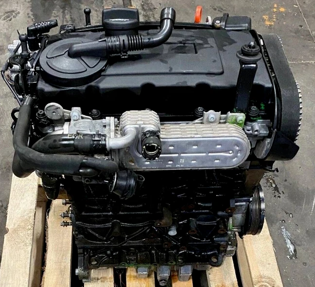 Preview of VOLKSWAGEN 2.0 TDI AZV TOURAN GOLF V - 89 Tkm - MOTOR UNKOMPLETT