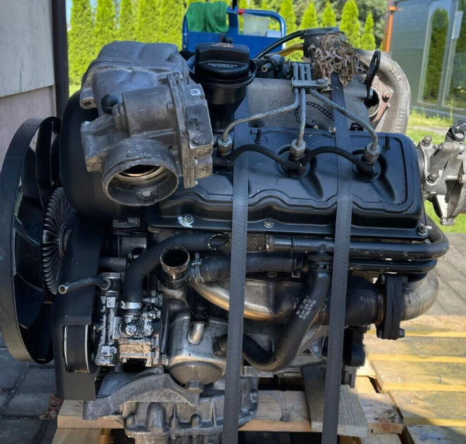 Vorschau von Volkswagen 2.5 TDI BDG Passat Audi A4 A6 - 75 Tkm - MOTOR UNKOMPLETT