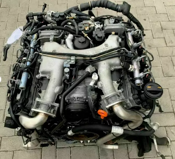 Preview of AUDI 4.2 TDI V8 BVN AUDI A8 - 93 Tkm - MOTOR UNKOMPLETT