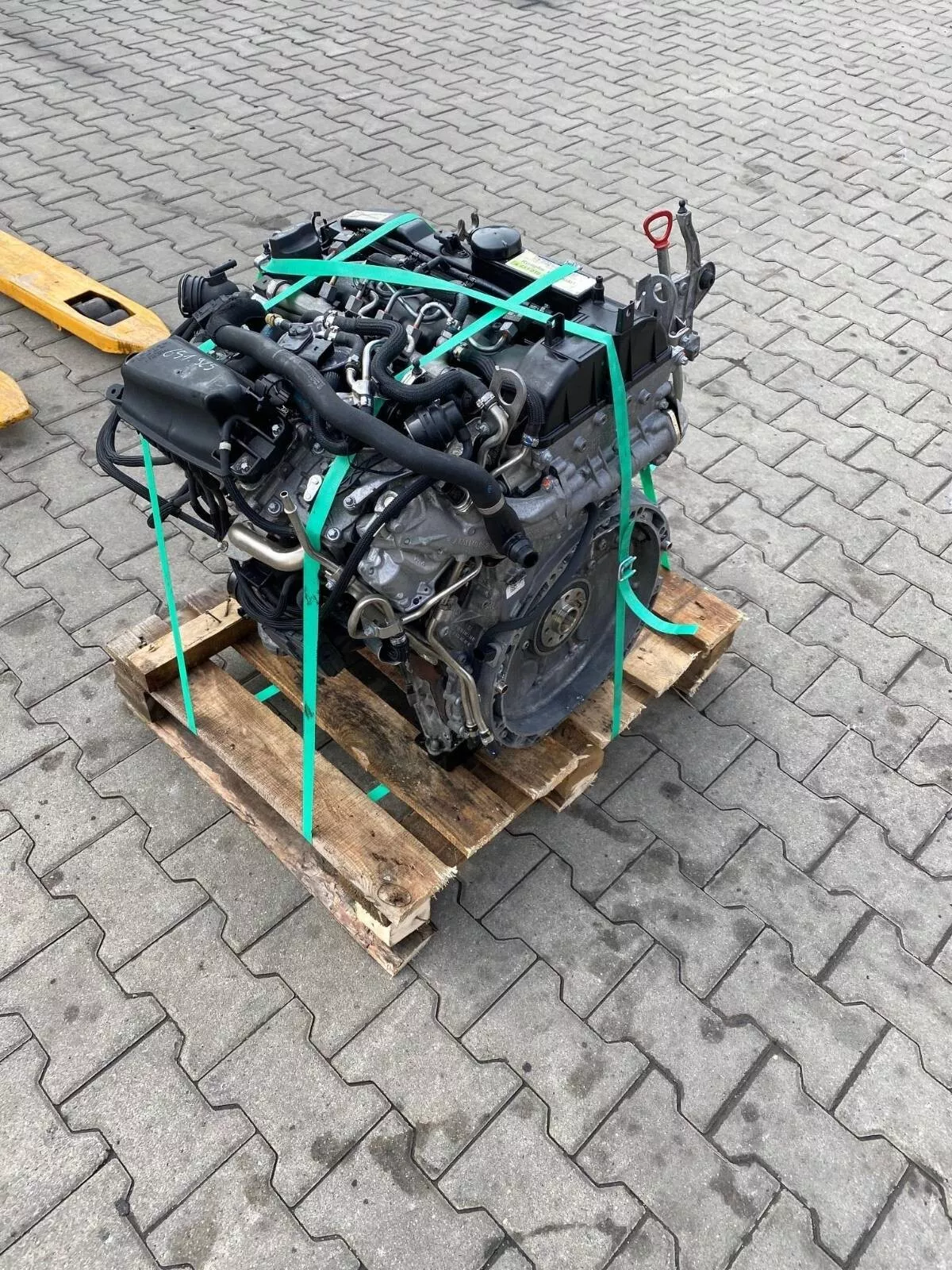 Preview of MERCEDES-BENZ 2.2CDI 651.925 E-KLASSE Jeep Compass - 78 Tkm - MOTOR UNKOMPLETT