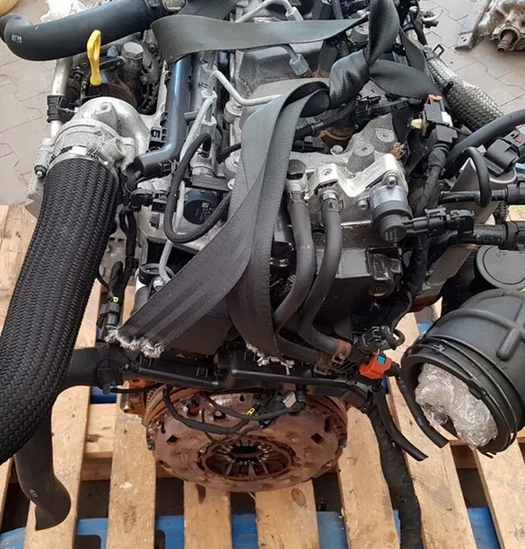 Preview of Hyundai 2.0 CRDI D4EA Santa Fe Kia Magentis - 79 Tkm - MOTOR KOMPLETT