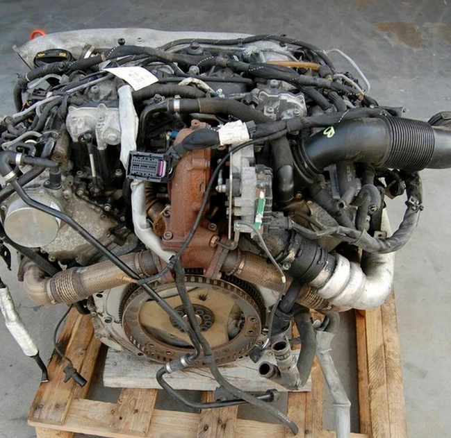 Vorschau von VOLKSWAGEN 3.0 TDI CAS CASA TOUAREG AUDI Q7 - 66 Tkm - MOTOR KOMPLETT