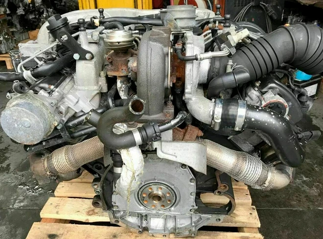Vorschau von VOLKSWAGEN 2.5 TDI V6 BDG PASSAT - 94 Tkm - MOTOR UNKOMPLETT
