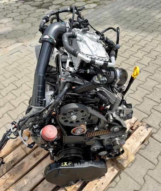 Vorschau von VOLKSWAGEN 2.0TDI CXF CXFA CXHA T6 MULTIVAN TRANSPORT - 93 Tkm - MOTOR KOMPLETT