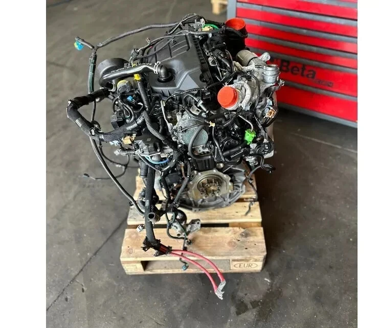 Preview of Renault 1.6DCTI BI-TURBO R9M452 R9M 452 - 38 Tkm - MOTOR KOMPLETT
