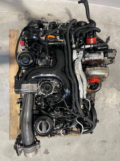 Vorschau von VOLKSWAGEN 3.0 TDI CRCA CRC AUDI Q7 TOUAREG PORSCHE - 37 Tkm - MOTOR KOMPLETT