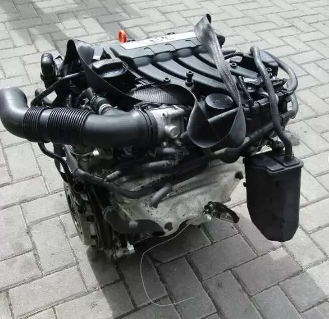 Vorschau von 1.6 BSE AUDI A3 VOLKSWAGEN PASSAT CADDY TOURAN - 63 Tkm - MOTOR KOMPLETT