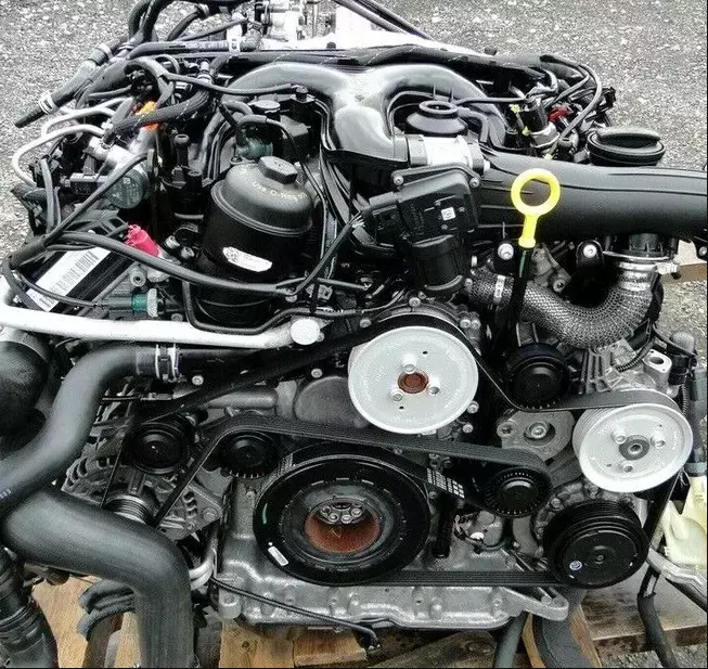 Vorschau von VOLKSWAGEN 3.0TDI CRC CRCA AUDI Q7 TOUAREG PORSCHE - 88 Tkm - MOTOR KOMPLETT